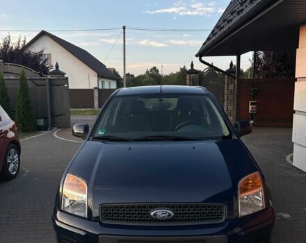 Синий Форд Фьюжн, объемом двигателя 1.6 л и пробегом 137 тыс. км за 5500 $, фото 1 на Automoto.ua