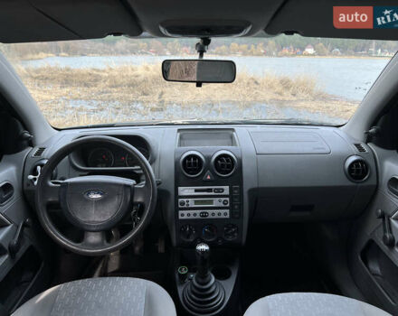 Форд Фьюжн 2003 в Киеве на Automoto.ua Зеленый Форд Фьюжн, объемом двигателя 1.4 л и пробегом 250 тыс. км за 3300 $, фото 15 на Automoto.ua