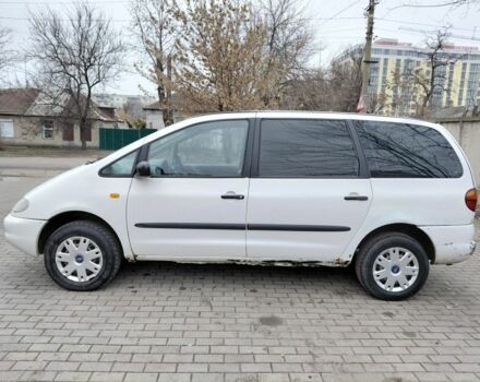 Білий Форд Галаксі, об'ємом двигуна 1.9 л та пробігом 300 тис. км за 1750 $, фото 6 на Automoto.ua