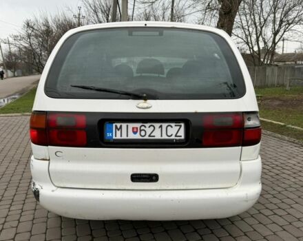 Белый Форд Галакси, объемом двигателя 2 л и пробегом 300 тыс. км за 1750 $, фото 3 на Automoto.ua