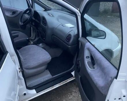 Белый Форд Галакси, объемом двигателя 1.9 л и пробегом 350 тыс. км за 2500 $, фото 7 на Automoto.ua