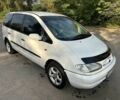 Белый Форд Галакси, объемом двигателя 2 л и пробегом 200 тыс. км за 2999 $, фото 6 на Automoto.ua