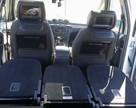 Белый Форд Галакси, объемом двигателя 2 л и пробегом 375 тыс. км за 9261 $, фото 4 на Automoto.ua