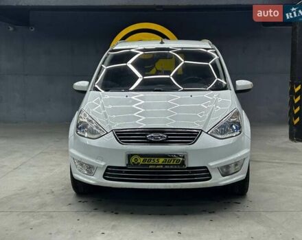 Белый Форд Галакси, объемом двигателя 2 л и пробегом 245 тыс. км за 12200 $, фото 1 на Automoto.ua