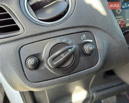 Білий Форд Галаксі, об'ємом двигуна 2 л та пробігом 249 тис. км за 11290 $, фото 17 на Automoto.ua