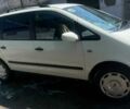 Білий Форд Галаксі, об'ємом двигуна 2 л та пробігом 200 тис. км за 2998 $, фото 1 на Automoto.ua
