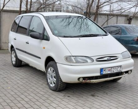Белый Форд Галакси, объемом двигателя 1.9 л и пробегом 300 тыс. км за 1750 $, фото 1 на Automoto.ua