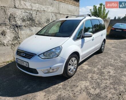 Белый Форд Галакси, объемом двигателя 2 л и пробегом 270 тыс. км за 9500 $, фото 1 на Automoto.ua