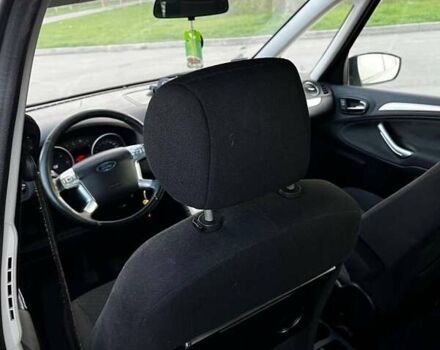 Форд Галаксі 2006 у Каменце-Подольском на Automoto.ua Чорний Форд Галаксі, об'ємом двигуна 2 л та пробігом 270 тис. км за 5300 $, фото 4 на Automoto.ua