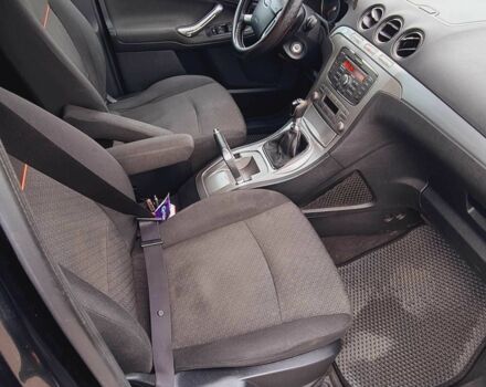 Чорний Форд Галаксі, об'ємом двигуна 2 л та пробігом 277 тис. км за 6500 $, фото 4 на Automoto.ua