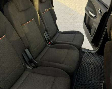 Черный Форд Галакси, объемом двигателя 2 л и пробегом 275 тыс. км за 7700 $, фото 46 на Automoto.ua