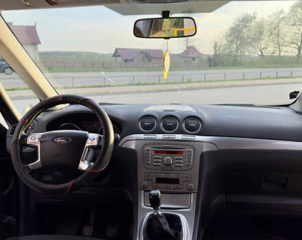 Черный Форд Галакси, объемом двигателя 2 л и пробегом 275 тыс. км за 7700 $, фото 45 на Automoto.ua