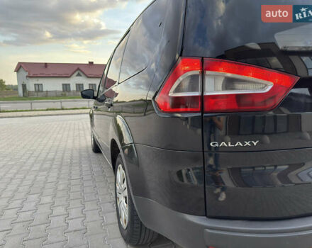 Черный Форд Галакси, объемом двигателя 2 л и пробегом 275 тыс. км за 7700 $, фото 16 на Automoto.ua