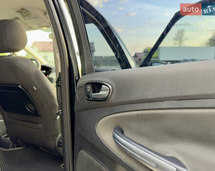 Черный Форд Галакси, объемом двигателя 2 л и пробегом 275 тыс. км за 7700 $, фото 40 на Automoto.ua