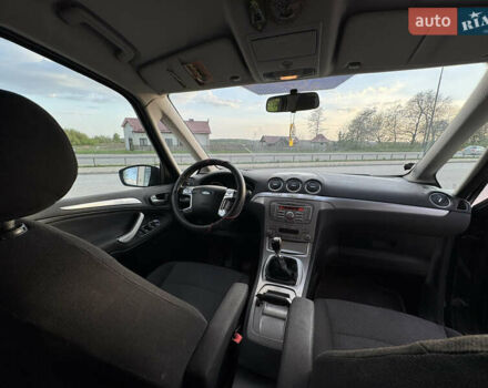 Черный Форд Галакси, объемом двигателя 2 л и пробегом 275 тыс. км за 7700 $, фото 43 на Automoto.ua