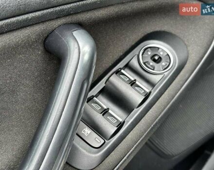Чорний Форд Галаксі, об'ємом двигуна 2 л та пробігом 288 тис. км за 10490 $, фото 13 на Automoto.ua