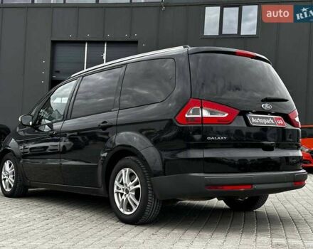 Чорний Форд Галаксі, об'ємом двигуна 2 л та пробігом 288 тис. км за 10490 $, фото 4 на Automoto.ua
