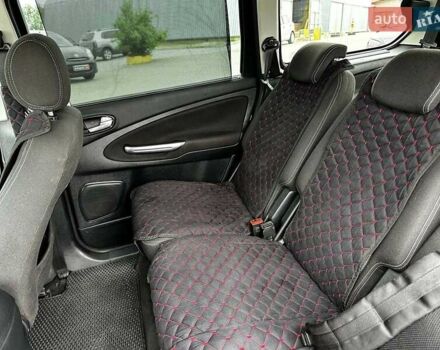 Чорний Форд Галаксі, об'ємом двигуна 2 л та пробігом 288 тис. км за 10490 $, фото 24 на Automoto.ua