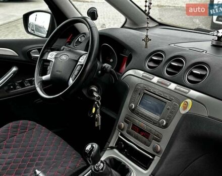 Чорний Форд Галаксі, об'ємом двигуна 2 л та пробігом 288 тис. км за 10490 $, фото 29 на Automoto.ua