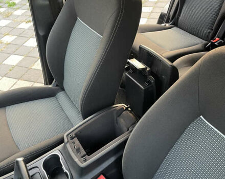 Черный Форд Галакси, объемом двигателя 2 л и пробегом 243 тыс. км за 11950 $, фото 103 на Automoto.ua