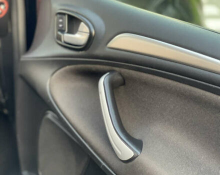 Черный Форд Галакси, объемом двигателя 2 л и пробегом 243 тыс. км за 11950 $, фото 73 на Automoto.ua