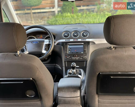 Черный Форд Галакси, объемом двигателя 2 л и пробегом 243 тыс. км за 11950 $, фото 84 на Automoto.ua