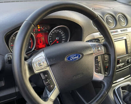 Черный Форд Галакси, объемом двигателя 2 л и пробегом 243 тыс. км за 11950 $, фото 4 на Automoto.ua