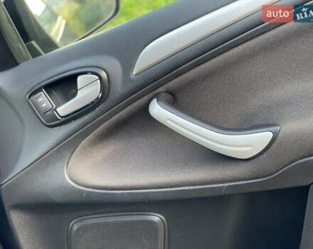 Черный Форд Галакси, объемом двигателя 2 л и пробегом 243 тыс. км за 11950 $, фото 119 на Automoto.ua