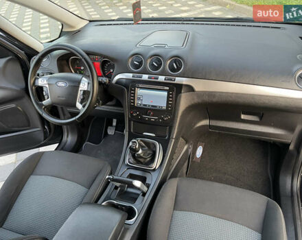 Черный Форд Галакси, объемом двигателя 2 л и пробегом 243 тыс. км за 11950 $, фото 111 на Automoto.ua