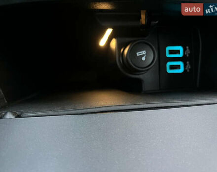 Чорний Форд Галаксі, об'ємом двигуна 2 л та пробігом 208 тис. км за 21800 $, фото 70 на Automoto.ua