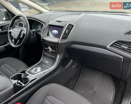 Чорний Форд Галаксі, об'ємом двигуна 2 л та пробігом 208 тис. км за 21800 $, фото 41 на Automoto.ua
