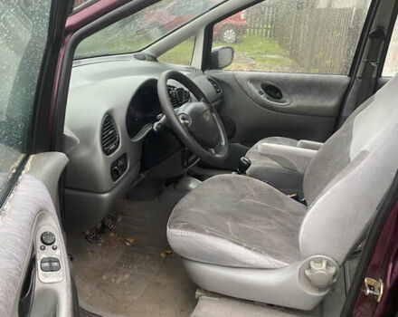 Красный Форд Галакси, объемом двигателя 2 л и пробегом 270 тыс. км за 2450 $, фото 6 на Automoto.ua