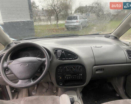 Красный Форд Галакси, объемом двигателя 2 л и пробегом 270 тыс. км за 2450 $, фото 5 на Automoto.ua