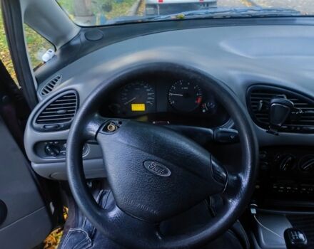 Форд Галакси 1996 в Луцке на Automoto.ua Красный Форд Галакси, объемом двигателя 2 л и пробегом 270 тыс. км за 2350 $, фото 5 на Automoto.ua