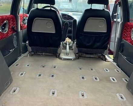 Красный Форд Галакси, объемом двигателя 2 л и пробегом 314 тыс. км за 2400 $, фото 7 на Automoto.ua