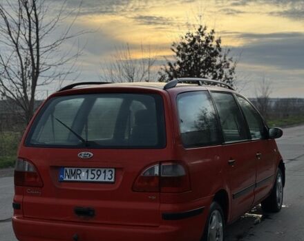 Красный Форд Галакси, объемом двигателя 1.9 л и пробегом 250 тыс. км за 1499 $, фото 5 на Automoto.ua