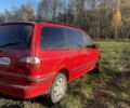Красный Форд Галакси, объемом двигателя 1.9 л и пробегом 330 тыс. км за 4000 $, фото 1 на Automoto.ua