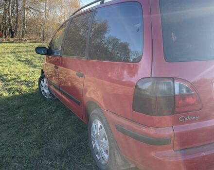 Красный Форд Галакси, объемом двигателя 1.9 л и пробегом 330 тыс. км за 4000 $, фото 3 на Automoto.ua