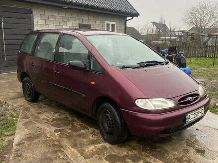 Красный Форд Галакси, объемом двигателя 2 л и пробегом 270 тыс. км за 2450 $, фото 1 на Automoto.ua