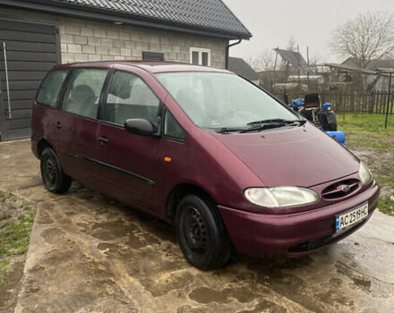 Красный Форд Галакси, объемом двигателя 2 л и пробегом 270 тыс. км за 2450 $, фото 1 на Automoto.ua