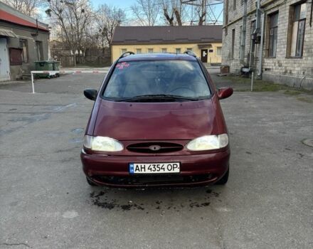 Красный Форд Галакси, объемом двигателя 1.9 л и пробегом 382 тыс. км за 2500 $, фото 1 на Automoto.ua