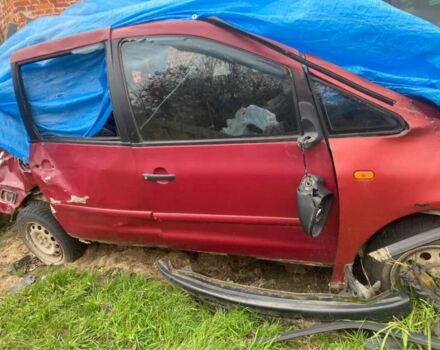 Красный Форд Галакси, объемом двигателя 0 л и пробегом 300 тыс. км за 450 $, фото 1 на Automoto.ua