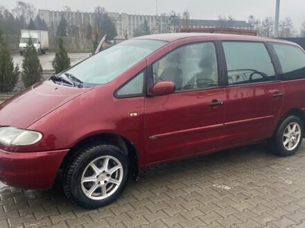 Красный Форд Галакси, объемом двигателя 2 л и пробегом 314 тыс. км за 2400 $, фото 1 на Automoto.ua