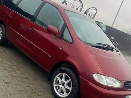 Красный Форд Галакси, объемом двигателя 2 л и пробегом 314 тыс. км за 2400 $, фото 1 на Automoto.ua