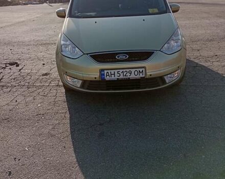 Желтый Форд Галакси, объемом двигателя 2 л и пробегом 367 тыс. км за 5100 $, фото 4 на Automoto.ua