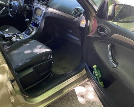 Форд Галаксі 2006 у Славянске на Automoto.ua Жовтий Форд Галаксі, об'ємом двигуна 2 л та пробігом 380 тис. км за 6500 $, фото 6 на Automoto.ua