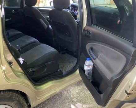 Форд Галаксі 2006 у Славянске на Automoto.ua Жовтий Форд Галаксі, об'ємом двигуна 2 л та пробігом 380 тис. км за 6500 $, фото 5 на Automoto.ua