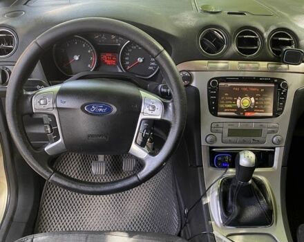 Форд Галаксі 2006 у Славянске на Automoto.ua Жовтий Форд Галаксі, об'ємом двигуна 2 л та пробігом 380 тис. км за 6500 $, фото 10 на Automoto.ua