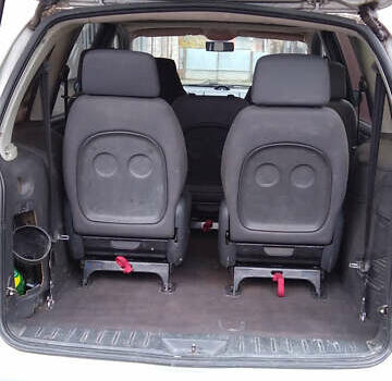 Серый Форд Галакси, объемом двигателя 2.3 л и пробегом 271 тыс. км за 2550 $, фото 3 на Automoto.ua