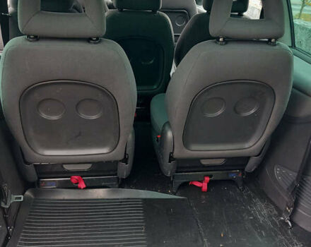 Серый Форд Галакси, объемом двигателя 1.9 л и пробегом 270 тыс. км за 4500 $, фото 6 на Automoto.ua